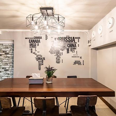 Snoozzze Hostel ใกล้รถไฟฟ้า ย่านบางรัก (Adults Only) Bangkok Extérieur photo