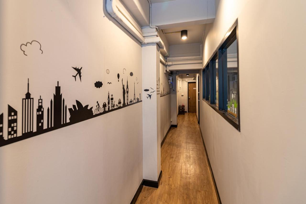 Snoozzze Hostel ใกล้รถไฟฟ้า ย่านบางรัก (Adults Only) Bangkok Extérieur photo