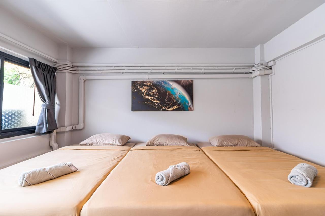 Snoozzze Hostel ใกล้รถไฟฟ้า ย่านบางรัก (Adults Only) Bangkok Extérieur photo