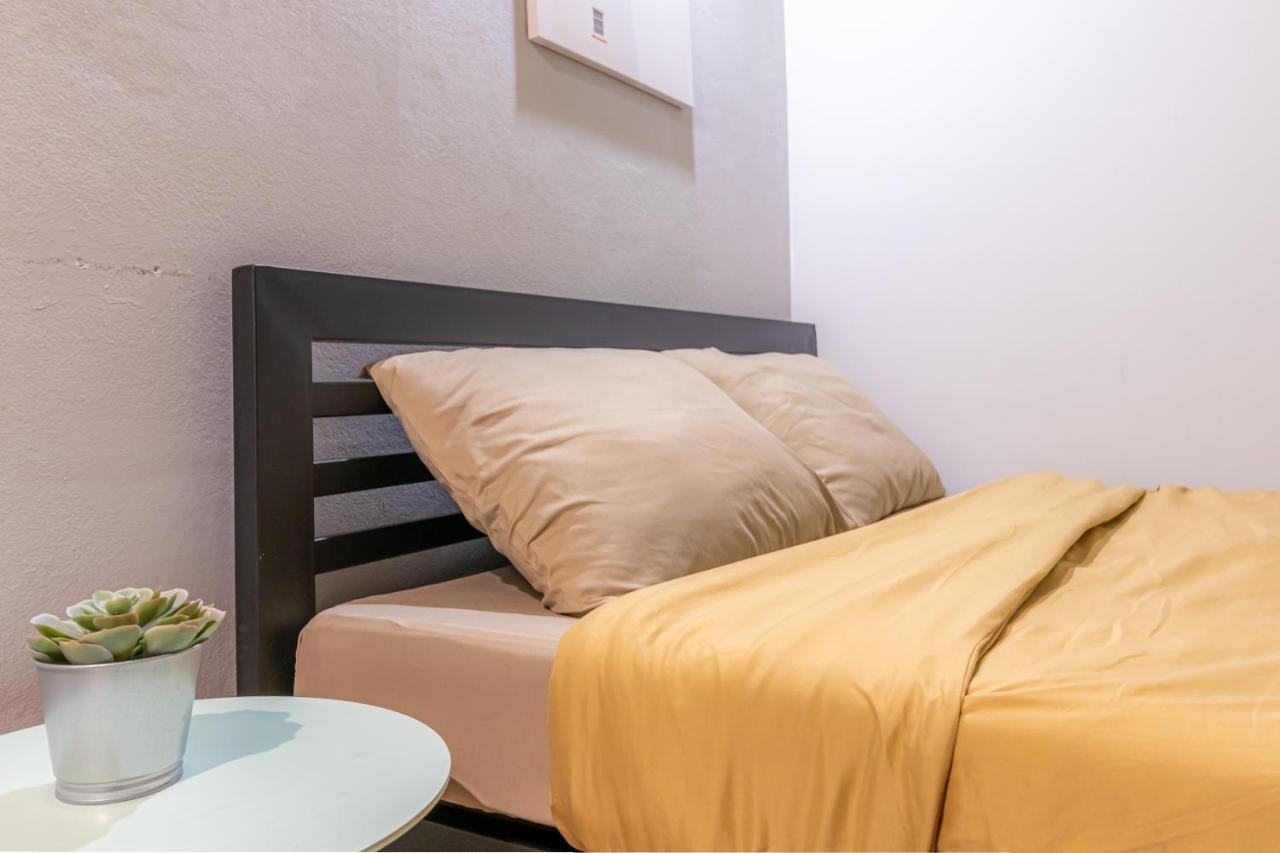 Snoozzze Hostel ใกล้รถไฟฟ้า ย่านบางรัก (Adults Only) Bangkok Extérieur photo