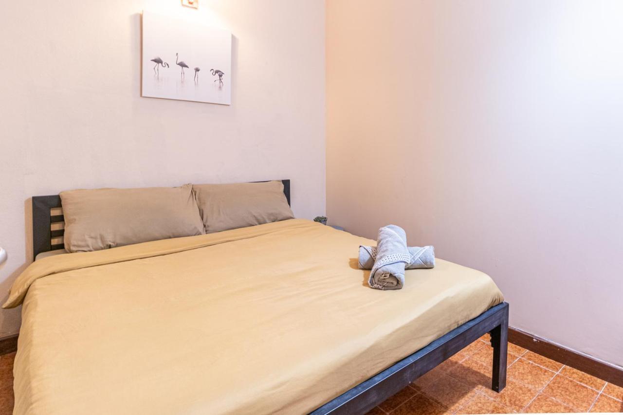 Snoozzze Hostel ใกล้รถไฟฟ้า ย่านบางรัก (Adults Only) Bangkok Extérieur photo